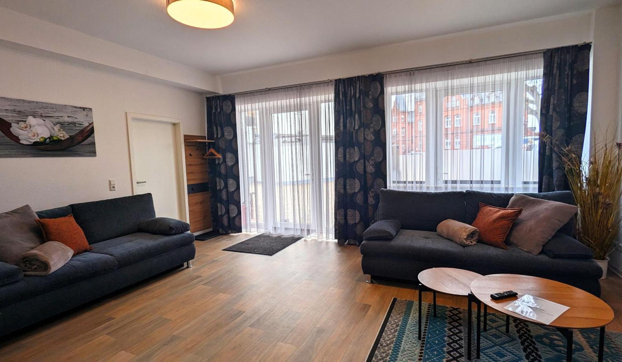 Fewo Urban Gotha-Apartment Friedenstein- Am Schlosspark- Parken An Der Der Tuer- Barrierefrei, 900 Meter Zum Bahnhof - Wallbox 外观 照片